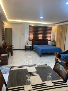 Alfonso HideAway
