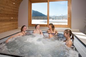 Chalet ARAVIS COSY - Spa & piscine
