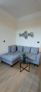 Apartment Mandrać with sea view and free parking