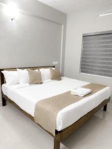 White House Apartments