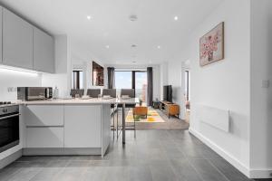 Modern Luxurious Central Apartment