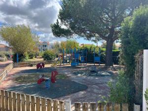 Côté Lac studio 4pers avec terrasse vue sur le lac et parc aquatique gratuit