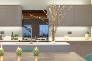 Modern Kensington Flat 3 Bedrooms and 3 Bathrooms