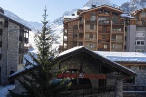 Appartements Residence VAL VILLAGE, skis aux pieds, Duplex 3 chambres 75 m2 - by MONTBLANC LODGE : photos des chambres