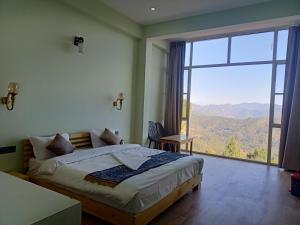 Chaitanya Himalayan Majesty