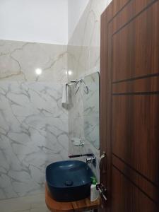 Chaitanya Himalayan Majesty