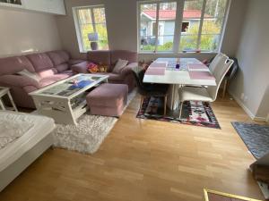 Grand 5 Room Villa in Kallfors, Järna, Stockholm near Forest, the Baltic Sea and a Golf course - a whole house no shared rooms