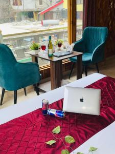 Hotel Dream Valley Kasol #Near Mall Road #River View #Parking #Gaming Zone #Open Terrace #Restaurant