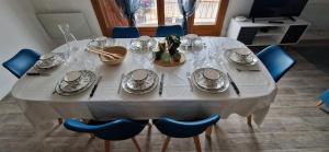 Maisons de vacances Maison familiale avec piscine : photos des chambres