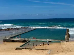 Sandon Point Coastal Cottage - Austinmer