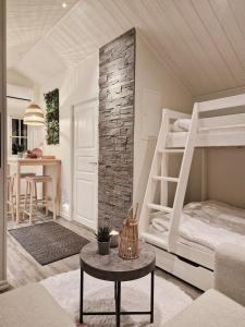 Mysig timmerstuga på dalagård