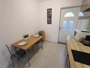 Appartements Appartement tout equipe a 600m du centre thermal : photos des chambres