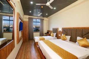 Hotel BKC Minerva, Near US Consulate