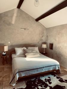Appartements Romantic Med Chic Retreat with pool on GR trail : photos des chambres