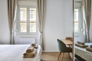 Lovely quiet 2 rooms close to center with balcony