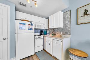 Majestic Beach Towers 1-2109