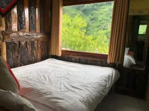 Homestay A Dơ - Hang Kie