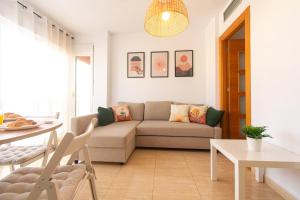 Terraza en Avenida Principal y junto a la Playa - by Aloha Palma