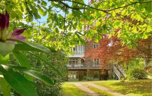 Amazing Home In Sainte-Marguerite-Sur-