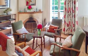 Amazing Home In Sainte-Marguerite-Sur-