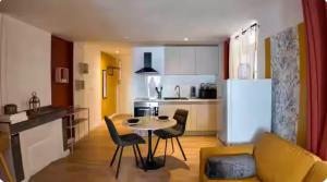 Charmant T2 Hyper centre