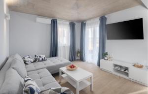 Amazing Home In Krsan 