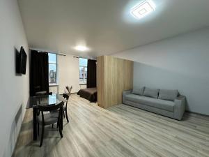 Апартаменти на Франка 1