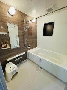 SHINSEKI 303 NEW OPen 割引あり 千鳥橋駅徒歩8分 USJまで近い 難波まで電車11分 2LDK広いリービング