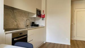 BEST - Studio Trindade with AC and Parking