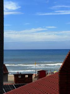 Ótimo apto 50m da areia churrasq 2Q 2 banheiros 301