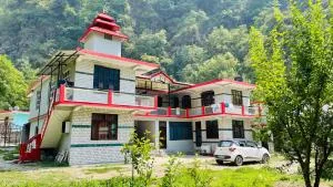 Mountain River Homestay - Sainj