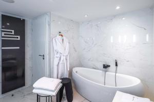 Hotels Chateau de Maraval : photos des chambres