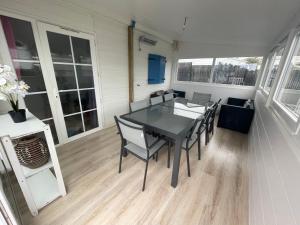 Maisons de vacances Mobil home avec piscine sur la cote de granit rose : photos des chambres