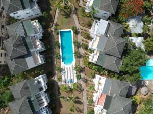 Gorgeous apartment steps to Playa Punta Popy