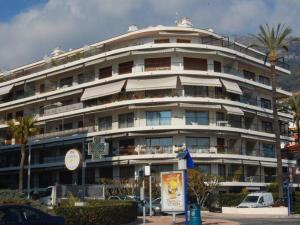 Studio face mer avec terrasse, proche plages et centre, Wifi gratuit - FR-1-196-216