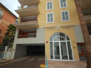 Spacieux 3P en Centre-ville de Menton, Terrasse, Parking, Wifi Gratuit, Proche Plage - FR-1-196-270