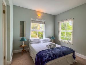 Hout Bay affordable family duplex 7p