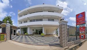Ronaka Airport Transit Hotel