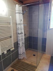 Maisons de vacances Agreable maison calme avec terrasse, jardin et vue sur verger : photos des chambres