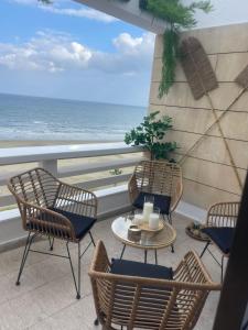 Lazuli Sea View Beachfront Ap 253