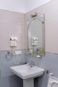 Ronaka Airport Transit Hotel