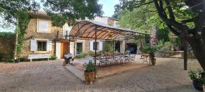 B&B / Chambres d'hotes Le Mas de l'Evajade : Chambre Double