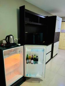 vibe inn walking street pattaya