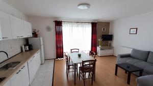 Apartment Zdenka-5 km from Opatija