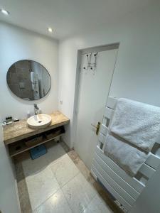 Appartements 4 pieces 80m2, plage 7 mn a pied, parking gratuit : photos des chambres