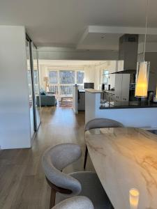 4 pieces 80m2, plage 7 mn a pied, parking gratuit