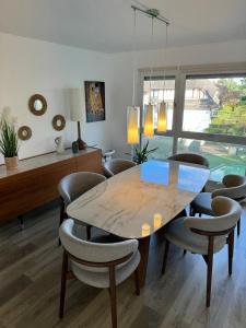 Appartements 4 pieces 80m2, plage 7 mn a pied, parking gratuit : photos des chambres