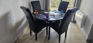 Le Château de la Pinède - début Cap dAntibes - garden flat, swimming pool, tennis