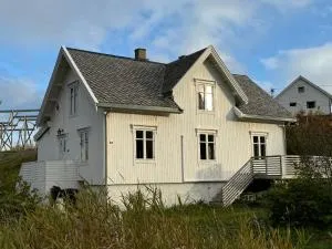 Å i Lofoten, familievennlig hus i idylliske omgivelser - Å
