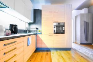 Center Stay Stylish 2BR near Serdika Metro